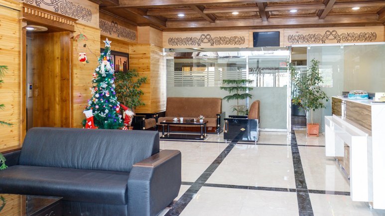 فضای لابی هتل آپارتمان رز ریحان شیراز